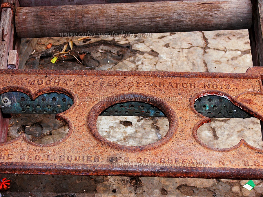 Fogo : Casa Cabral : Coffee machines : Technology AgricultureCabo Verde Foto Gallery