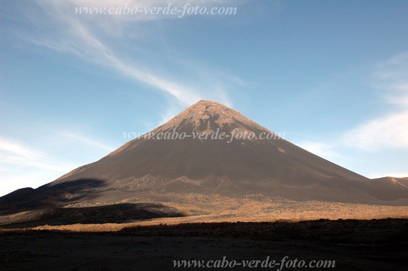 Insel: Fogo  Wanderweg:  Ort: Ch� das Caldeiras Motiv: Vulkan Motivgruppe: Landscape Mountain &copy; Pitt Reitmaier www.Cabo-Verde-Foto.com