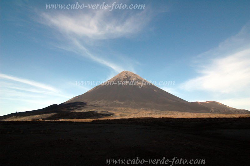 Insel: Fogo  Wanderweg:  Ort: Ch� das Caldeiras Motiv: Vulkan Motivgruppe: Landscape Mountain &copy; Pitt Reitmaier www.Cabo-Verde-Foto.com
