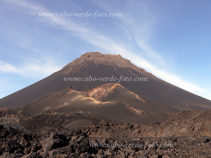Insel: Fogo  Wanderweg:  Ort: Ch� das Caldeiras Motiv: Vulkan Motivgruppe: Landscape Mountain &copy; Pitt Reitmaier www.Cabo-Verde-Foto.com