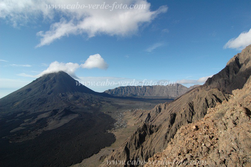 Fogo : Bordeira : vulco : Landscape MountainCabo Verde Foto Gallery