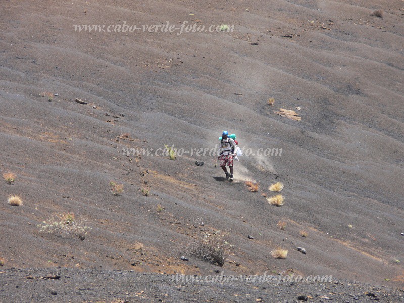 Fogo : Bordeira : hiking trail : Landscape MountainCabo Verde Foto Gallery