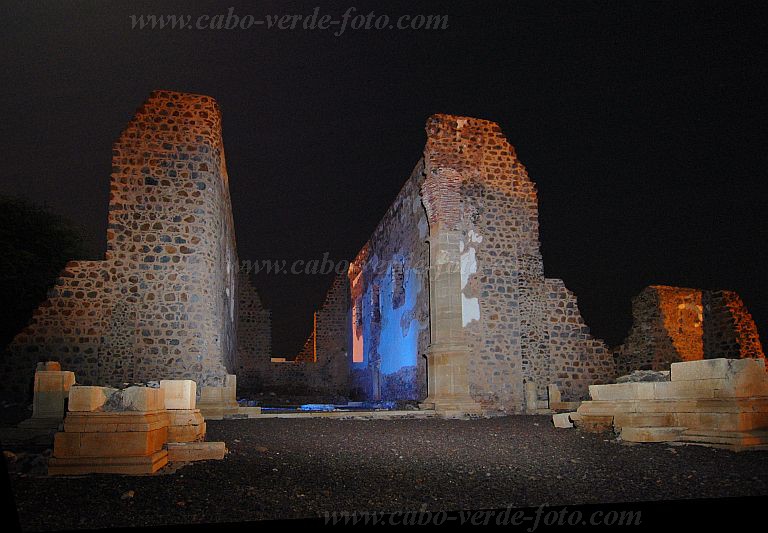 Santiago : Cidade Velha : S Catedral : LandscapeCabo Verde Foto Gallery