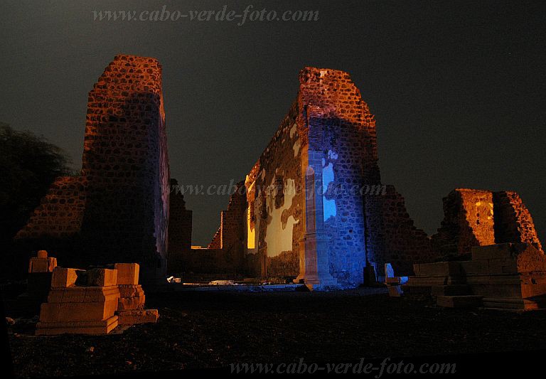Santiago : Cidade Velha : S Catedral : LandscapeCabo Verde Foto Gallery