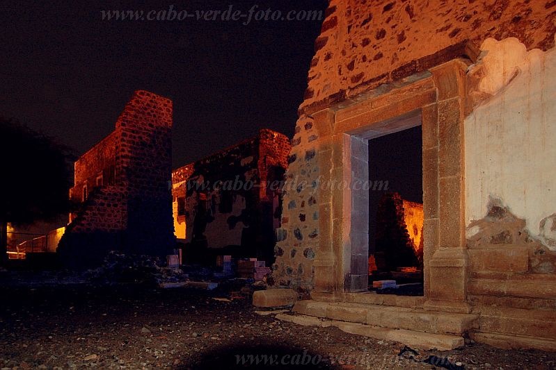 Santiago : Cidade Velha : S Catedral : Landscape TownCabo Verde Foto Gallery