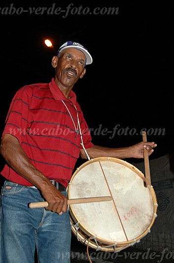Santo Anto : Porto Novo : drummer : People RecreationCabo Verde Foto Gallery