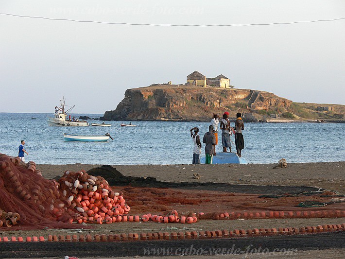 Insel: Santiago  Wanderweg:  Ort: Praia Motiv: Fischer Motivgruppe: Landscape Sea © Pitt Reitmaier www.Cabo-Verde-Foto.com