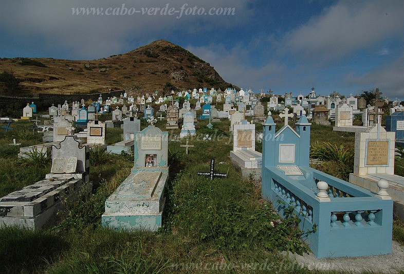 Brava : Nossa Senhora do Monte : graveyard : People ReligionCabo Verde Foto Gallery