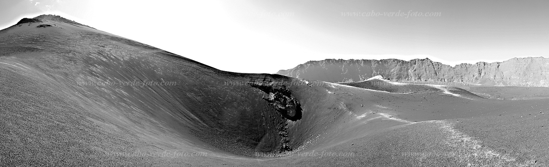Fogo : Pico Pequeno : crater : Landscape MountainCabo Verde Foto Gallery