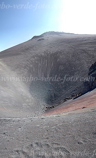 Insel: Fogo  Wanderweg:  Ort: Pico Pequeno Motiv: Krater Motivgruppe: Landscape Mountain © Pitt Reitmaier www.Cabo-Verde-Foto.com