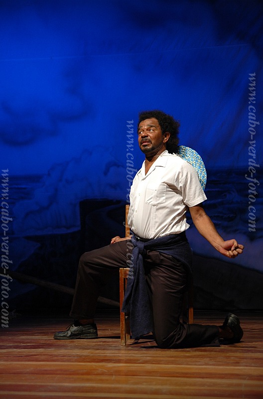 So Vicente : Mindelo : teatro : People RecreationCabo Verde Foto Gallery