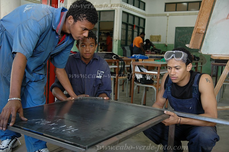 Insel: So Vicente  Wanderweg:  Ort: Mindelo Escola Salesiana Motiv: Berufsbildung Motivgruppe: Landscape © Pitt Reitmaier www.Cabo-Verde-Foto.com