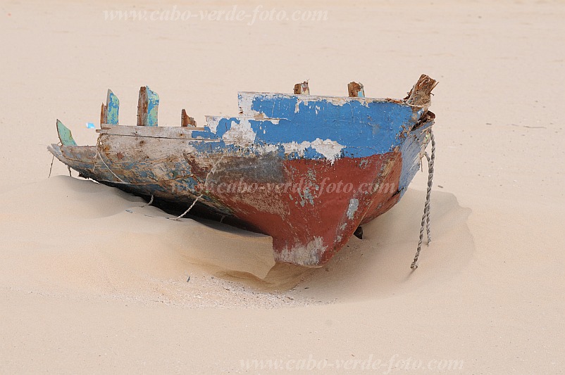 Sal : Santa Maria : boat : Landscape SeaCabo Verde Foto Gallery