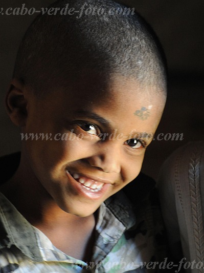 Santo Anto : Bolona : child : People ChildrenCabo Verde Foto Gallery