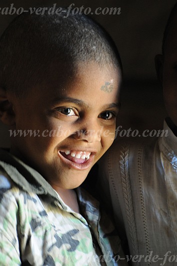 Santo Anto : Bolona : criana : People ChildrenCabo Verde Foto Gallery