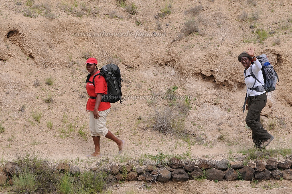 Santo Anto : Tabuleirinho da Tabuga : hiking trail : People RecreationCabo Verde Foto Gallery