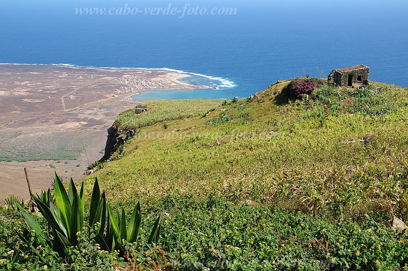 Insel: So Vicente  Wanderweg:  Ort: Monte Verde Motiv: Ausblick nach Baia das Gatas Motivgruppe: Landscape © Pitt Reitmaier www.Cabo-Verde-Foto.com