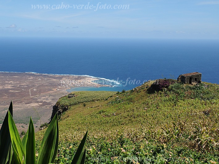 Insel: So Vicente  Wanderweg:  Ort: Monte Verde Motiv: Ausblick nach Baia das Gatas Motivgruppe: Landscape © Pitt Reitmaier www.Cabo-Verde-Foto.com