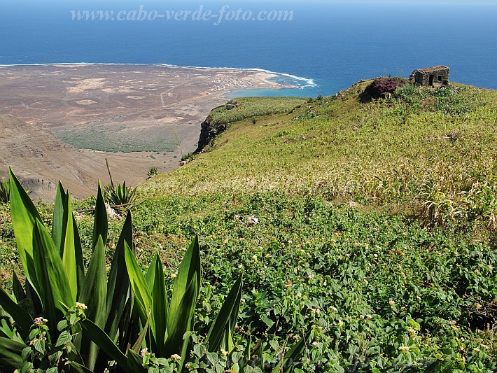 Insel: So Vicente  Wanderweg:  Ort: Monte Verde Motiv: Ausblick nach Baia das Gatas Motivgruppe: Landscape © Pitt Reitmaier www.Cabo-Verde-Foto.com