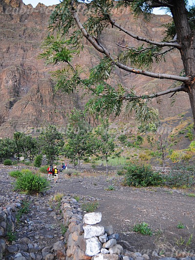 Fogo : Ch das Caldeira - Bordeira : caminho : People RecreationCabo Verde Foto Gallery