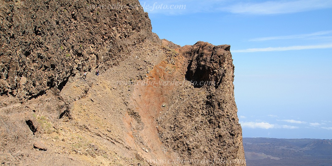 Insel: Fogo  Wanderweg:  Ort: Bordeira Ponto Alto do Norte Motiv: Klettersteig Motivgruppe: People Recreation © Pitt Reitmaier www.Cabo-Verde-Foto.com