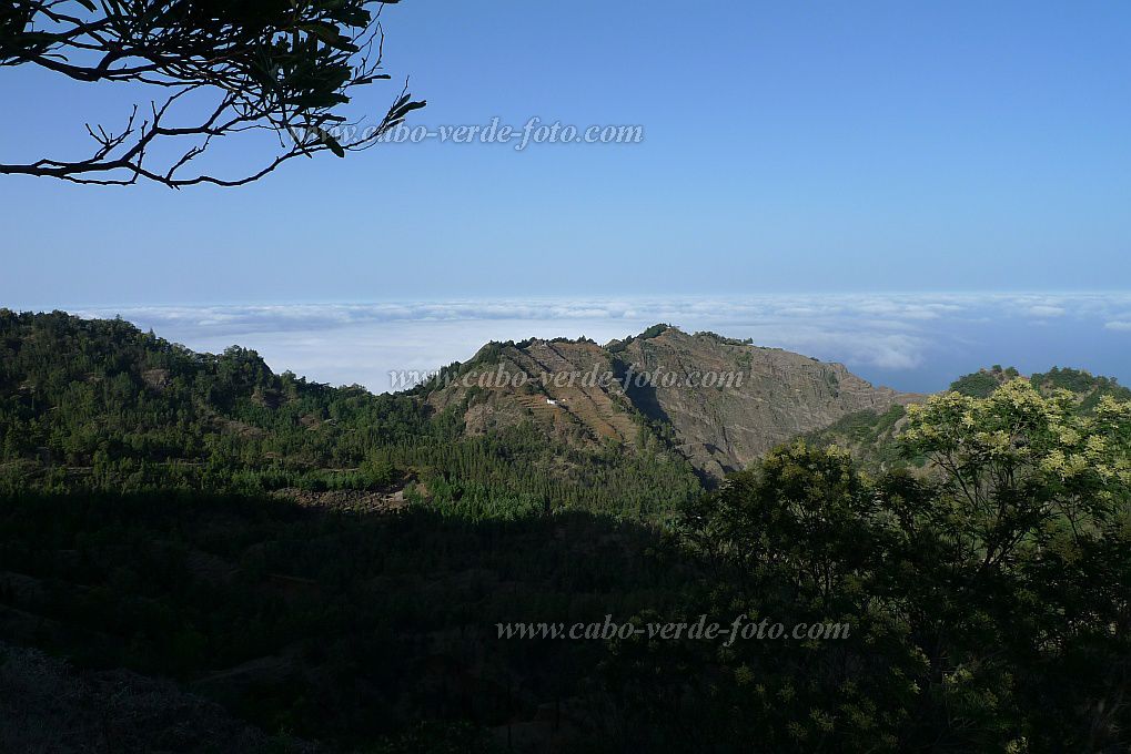 Santo Anto : Pico da Cruz Pero Dias : view norhtward - Seladinha de Lenha : Landscape MountainCabo Verde Foto Gallery