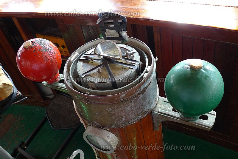 So Vicente : Porto Grande Gare Martima : Boat Ribeira de Paul : Technology TransportCabo Verde Foto Gallery