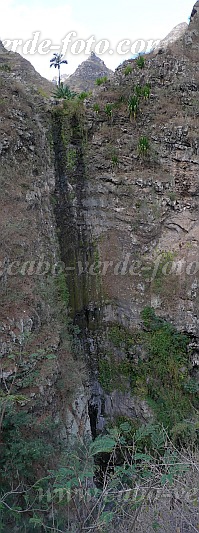 Santo Anto : Ribeiraozinho : waterfall : Landscape MountainCabo Verde Foto Gallery