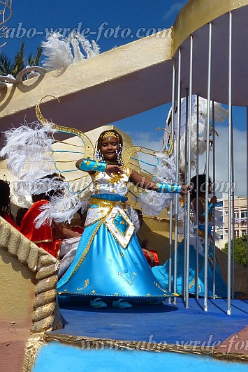 So Vicente : Mindelo : carnival little girl : People RecreationCabo Verde Foto Gallery