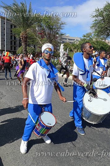 Insel: So Vicente  Wanderweg:  Ort: Mindelo Motiv: Karneval Trommler Motivgruppe: People Recreation © Pitt Reitmaier www.Cabo-Verde-Foto.com