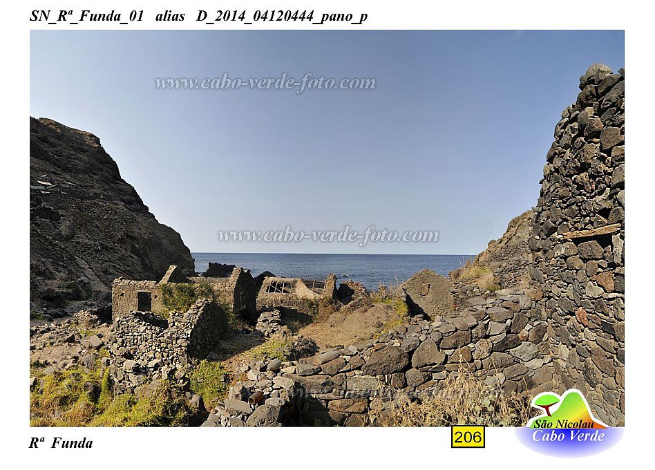 Insel: So Nicolau  Wanderweg: 206 Ort: Ra Funda Motiv: zerfallende Huser Motivgruppe: Landscape Sea © Pitt Reitmaier www.Cabo-Verde-Foto.com