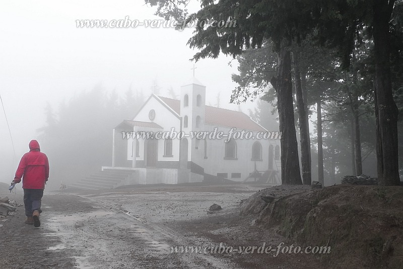 Santo Anto : Pico da Cruz Capela : chapel in clouds : Landscape ForestCabo Verde Foto Gallery