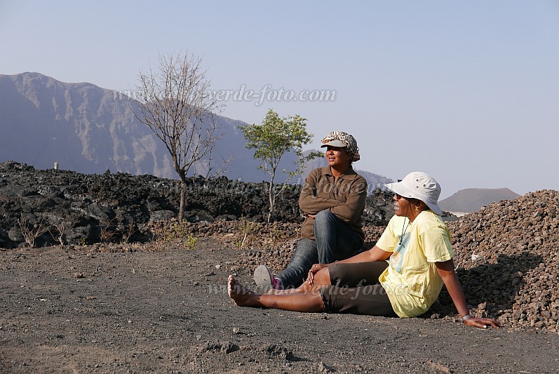 Fogo : Cha das Caldeiras : depois do trabalho : People RecreationCabo Verde Foto Gallery