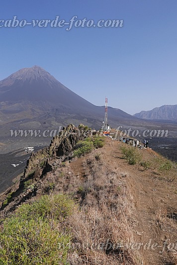 Fogo : Ch das Caldeira Monte Amarelo : construo de funco : Landscape MountainCabo Verde Foto Gallery