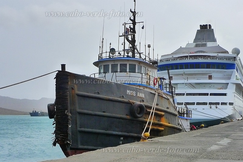 Insel: So Vicente  Wanderweg:  Ort: Mindelo Porto Grande Motiv: Hochsee-Schlepper Miss Ann Motivgruppe: Technology Transport © Pitt Reitmaier www.Cabo-Verde-Foto.com