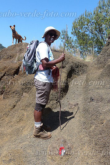 Santo Anto : Escovadinha : sign : People RecreationCabo Verde Foto Gallery