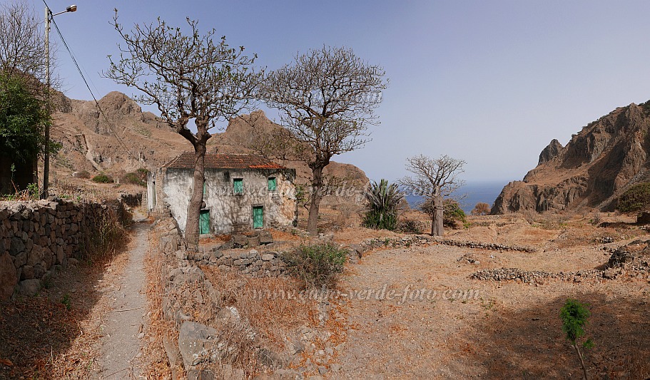 Brava : Feija de Agua Lavadura : abandoned village : Landscape MountainCabo Verde Foto Gallery