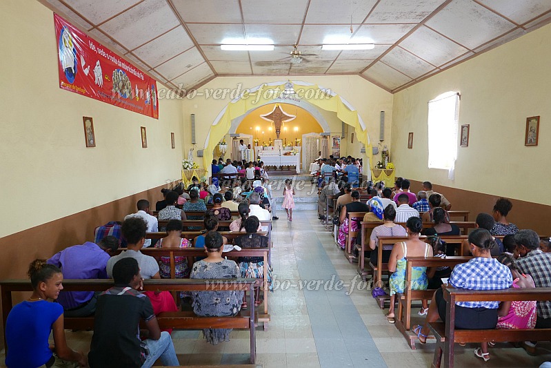 Brava : Nossa Senhora do Monte : missa domenical : People ReligionCabo Verde Foto Gallery