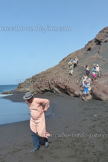 Insel: Santo Anto  Wanderweg: 318 Ort: Praia Formosa Motiv: Filmproduktion Canjana - Juventude em Marcha Motivgruppe: Art © Pitt Reitmaier www.Cabo-Verde-Foto.com