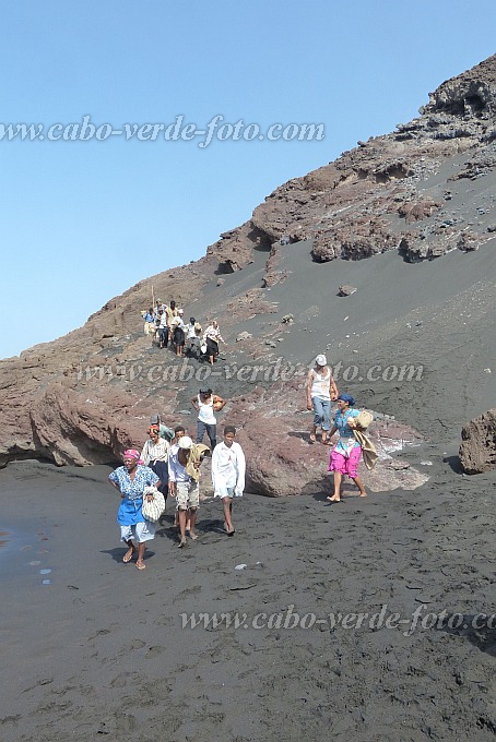 Insel: Santo Anto  Wanderweg: 318 Ort: Praia Formosa Motiv: Filmproduktion Canjana - Juventude em Marcha Motivgruppe: Art © Pitt Reitmaier www.Cabo-Verde-Foto.com