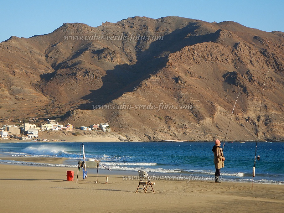 So Vicente : Sao Pedro Strand : fishermen : Landscape SeaCabo Verde Foto Gallery