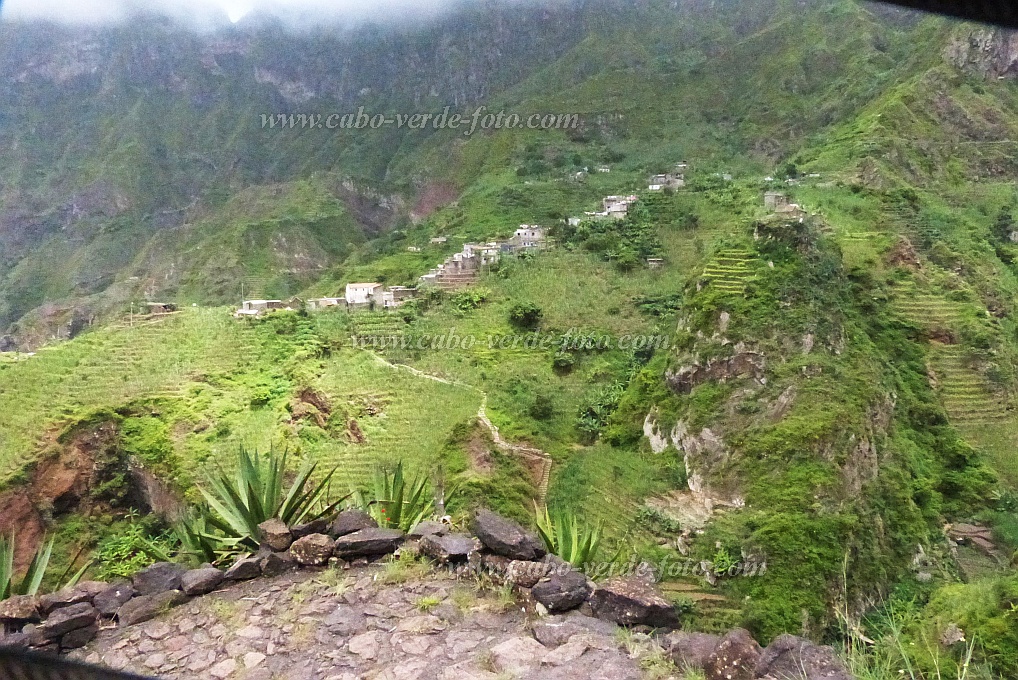 Santo Anto : Losna : view on Rabo Curto : Landscape MountainCabo Verde Foto Gallery