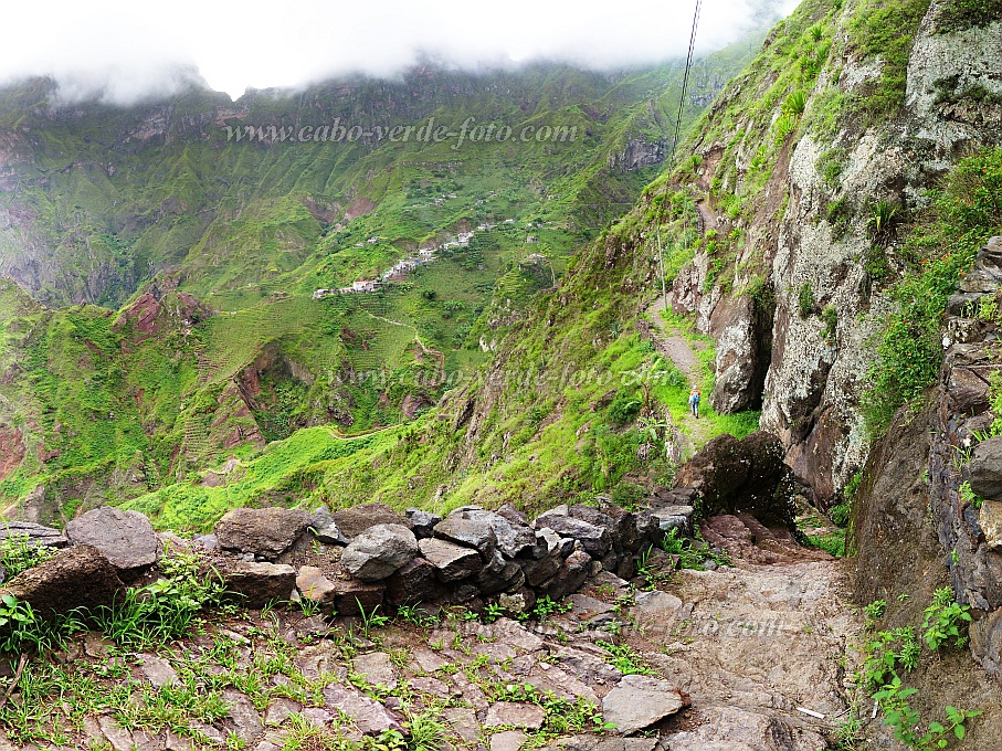 Santo Anto : Losna : caminho vicinal vista p Rabo Curto : Landscape MountainCabo Verde Foto Gallery