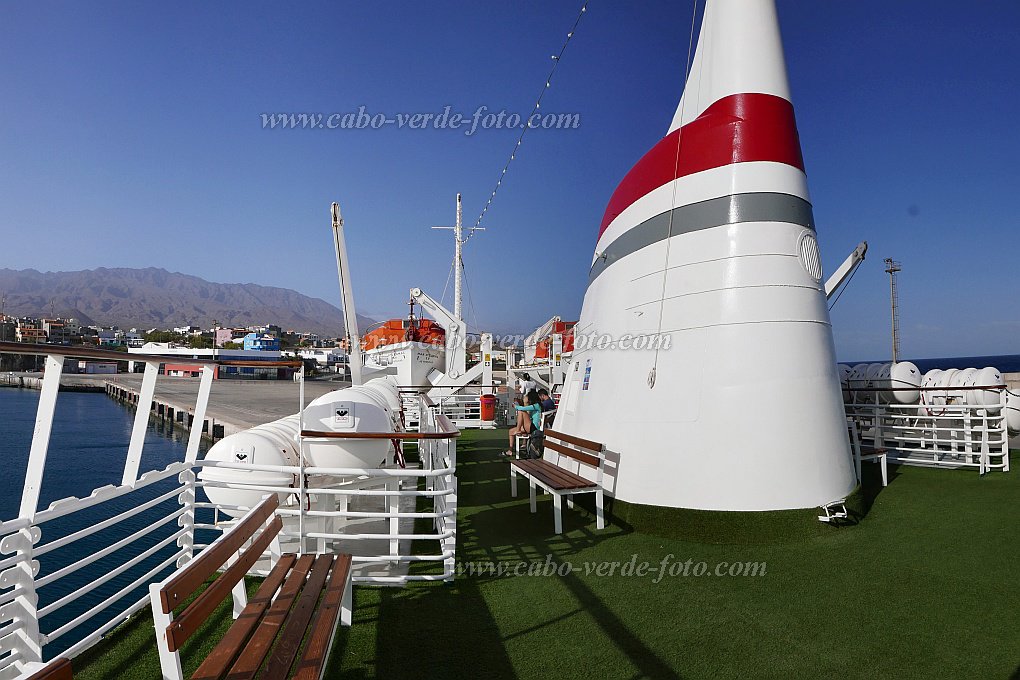 Santo Anto : Porto Novo : Ns ferry Mar de Canal Upper Deck Bench Seats : Technology TransportCabo Verde Foto Gallery