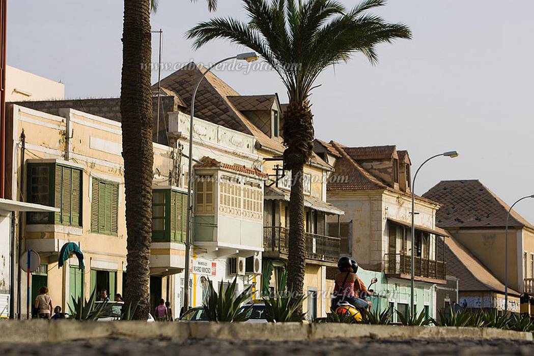 Insel: S�o Vicente  Wanderweg:  Ort: Mindelo Motiv: Uferstrasse Motivgruppe: Landscape Town &copy; Florian D�rmer www.Cabo-Verde-Foto.com