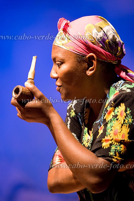 Insel: So Vicente  Wanderweg:  Ort: Mindelo Motiv: Theater Motivgruppe: People Recreation © Florian Drmer www.Cabo-Verde-Foto.com
