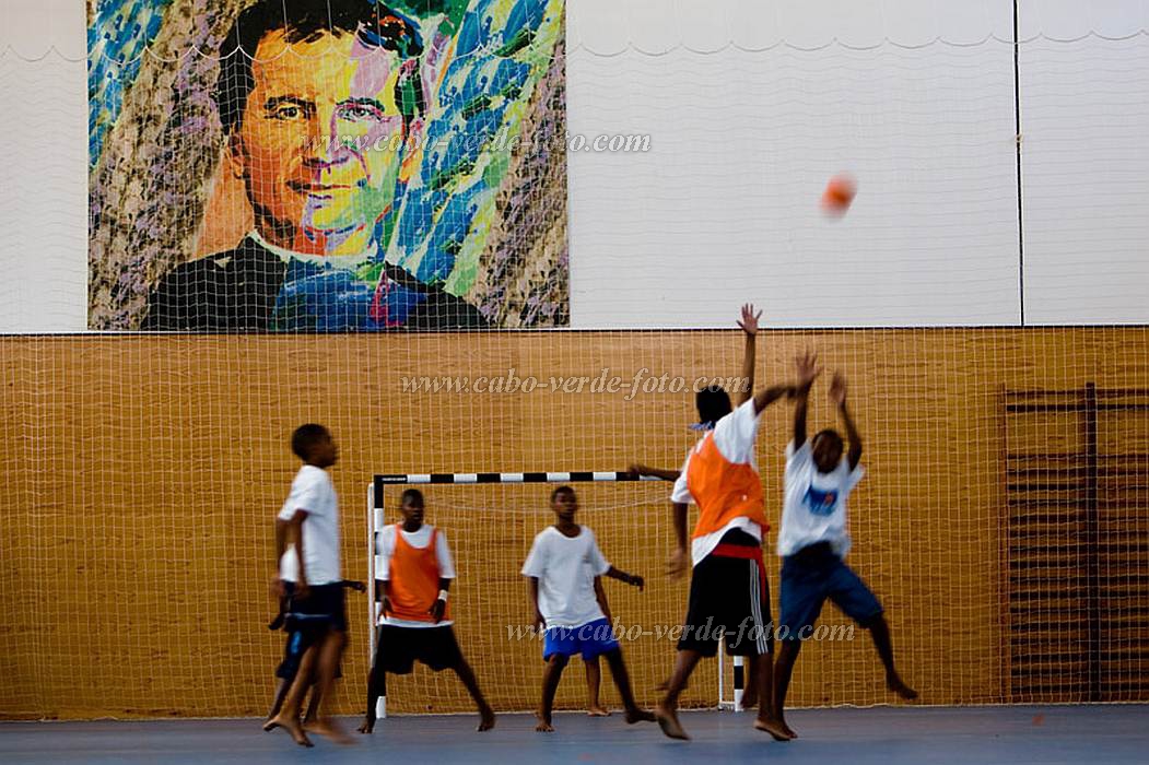S�o Vicente : Mindelo : sports at school : People RecreationCabo Verde Foto Gallery