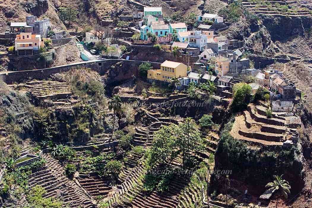 Santo Anto : Fontainhas : village : Landscape MountainCabo Verde Foto Gallery