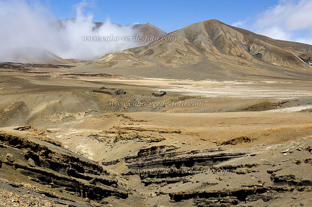 Insel: Santo Ant�o  Wanderweg:  Ort: Norte - Lagoinha Motiv: Vulkanlandschaft Motivgruppe: Landscape Mountain &copy; Florian D�rmer www.Cabo-Verde-Foto.com