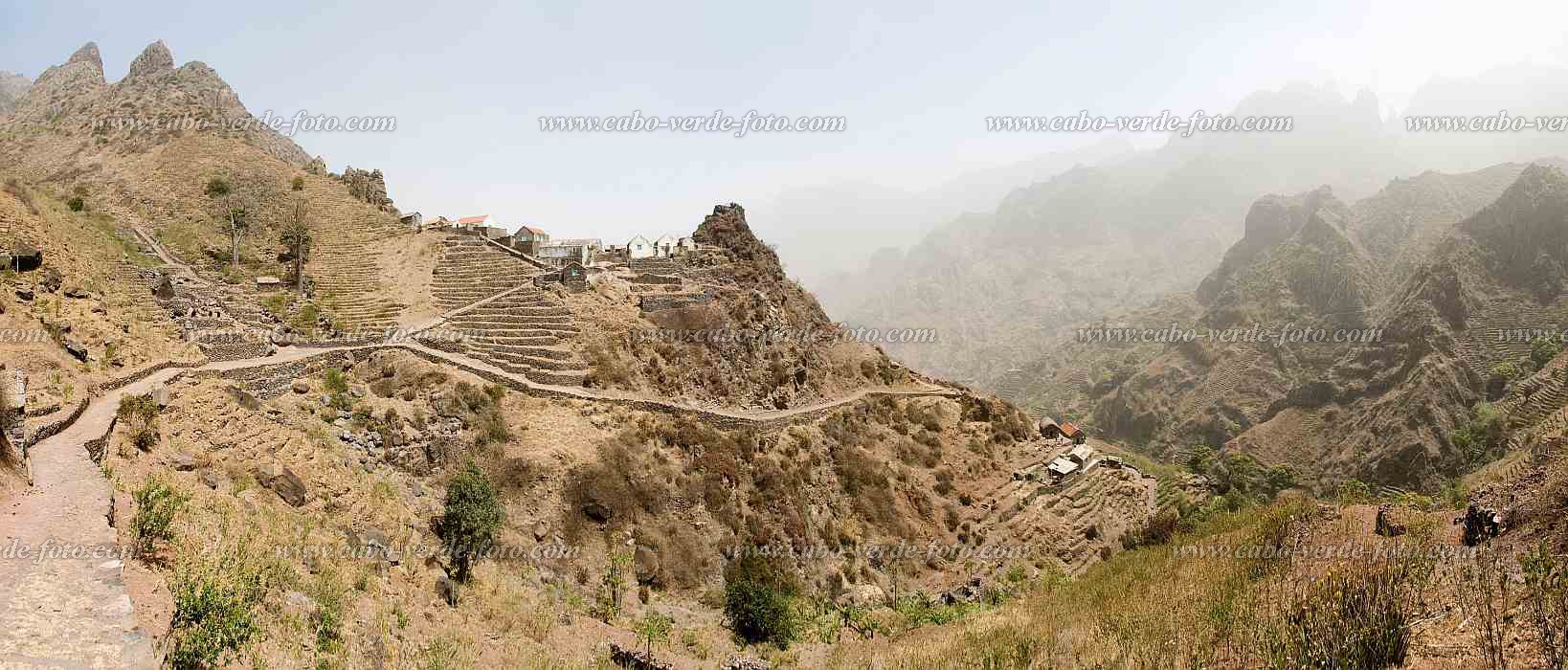 Insel: So Nicolau  Wanderweg:  Ort:  Motiv:  Motivgruppe: Landscape Mountain © Florian Drmer www.Cabo-Verde-Foto.com